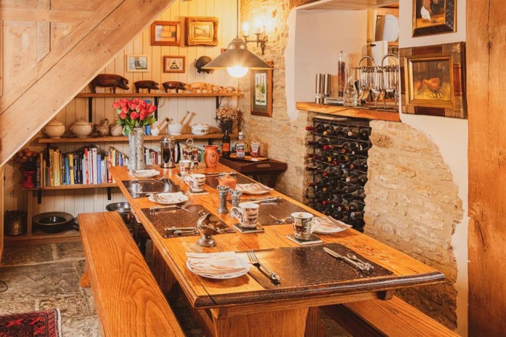 Lyne House Ideal for a celebration or reunion