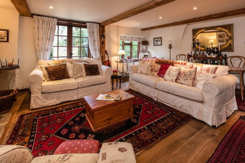 Lyne House Ideal for a celebration or reunion