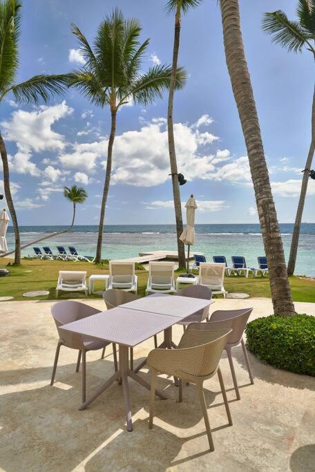 Aquarella Sunset Caribbean Beachfront Gataway