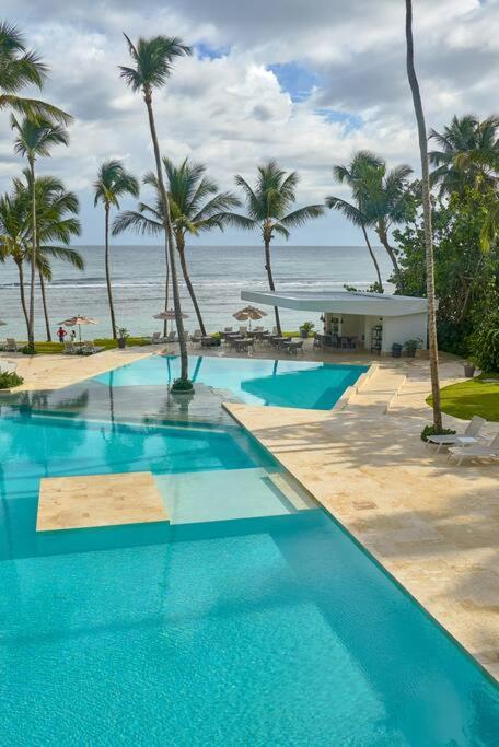 Aquarella Sunset Caribbean Beachfront Gataway