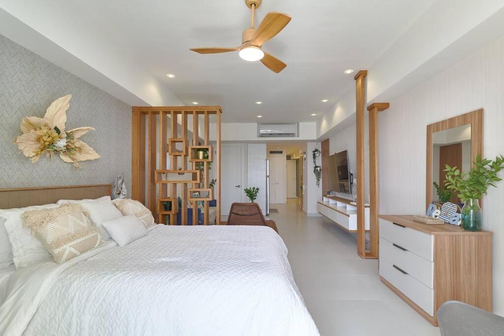Aquarella Sunset Caribbean Beachfront Gataway