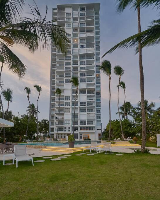 Aquarella Sunset Caribbean Beachfront Gataway