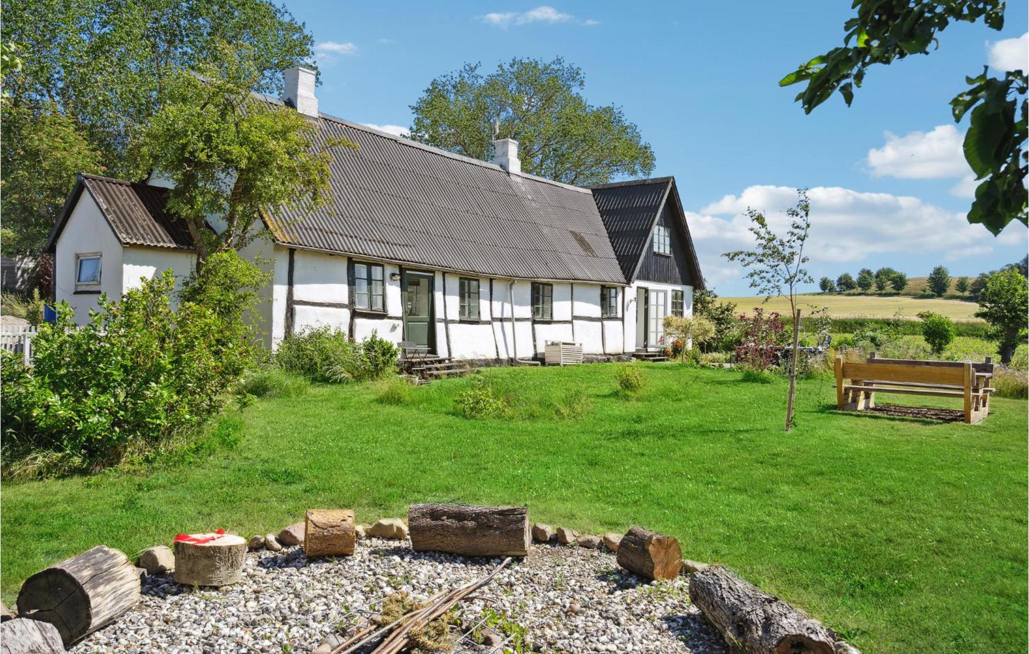 Beautiful Home In Lundby With Wifi