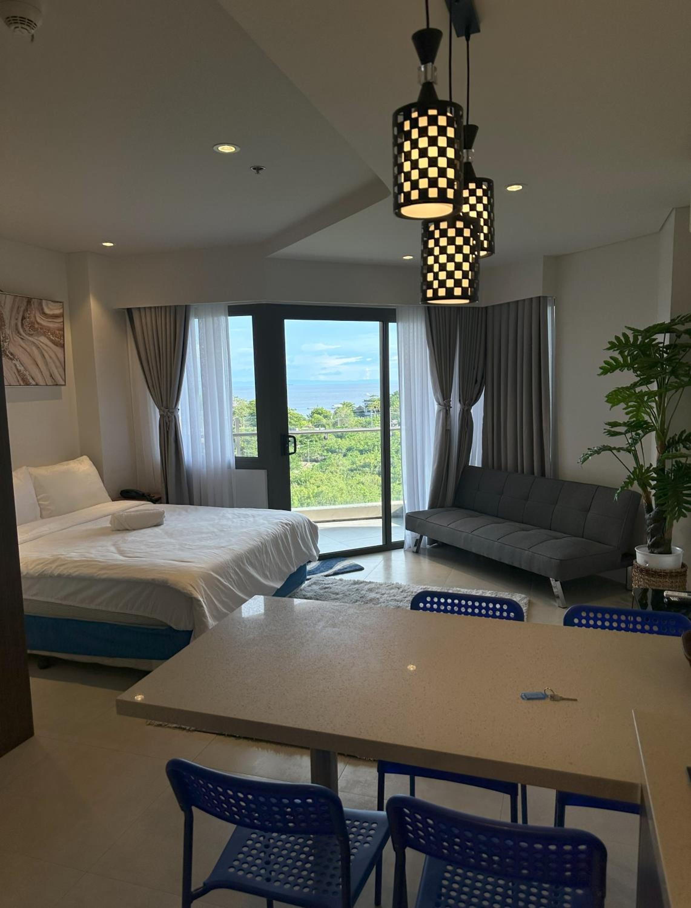 7N-D Cozy Resort Tambuli Seaside Living