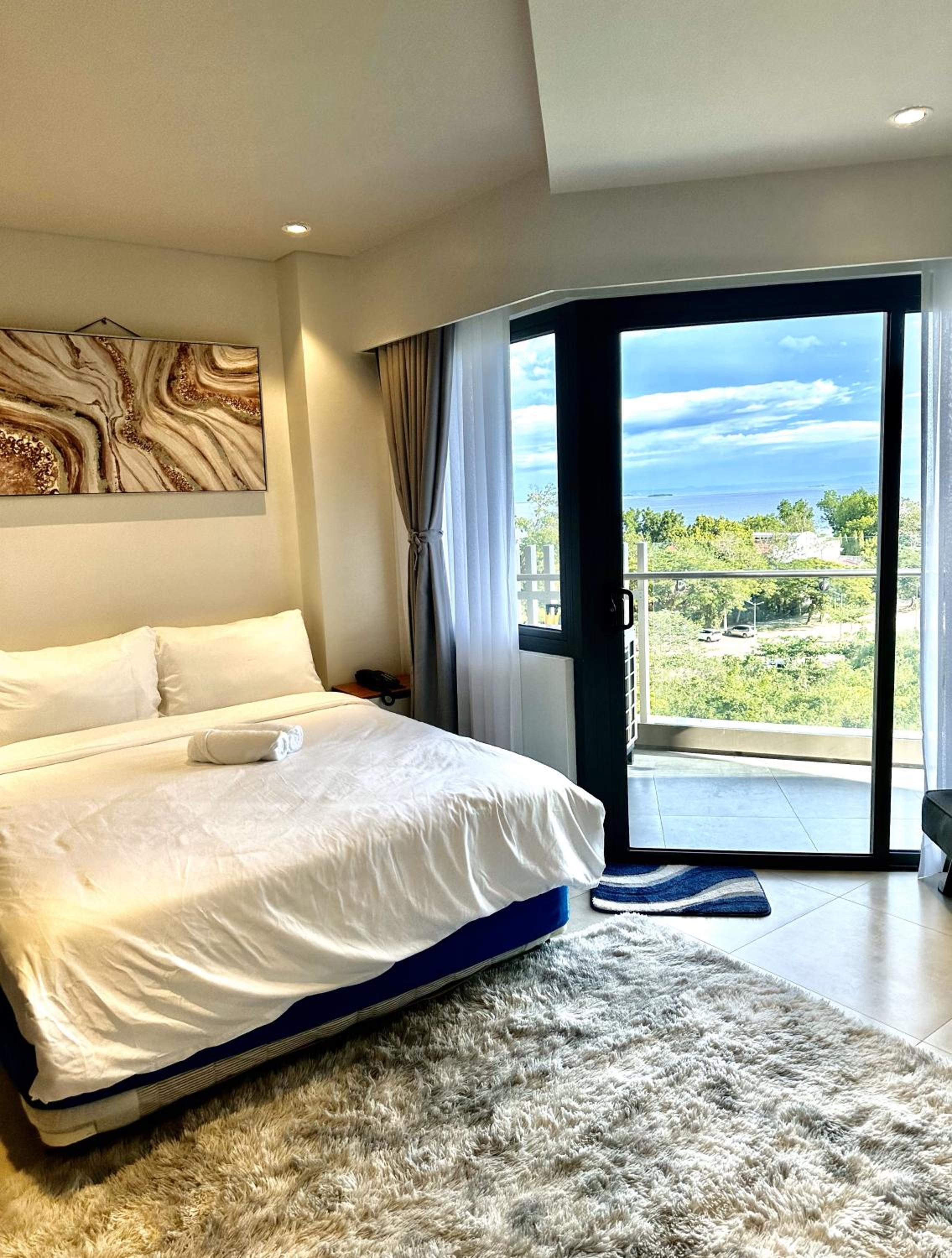7N-D Cozy Resort Tambuli Seaside Living