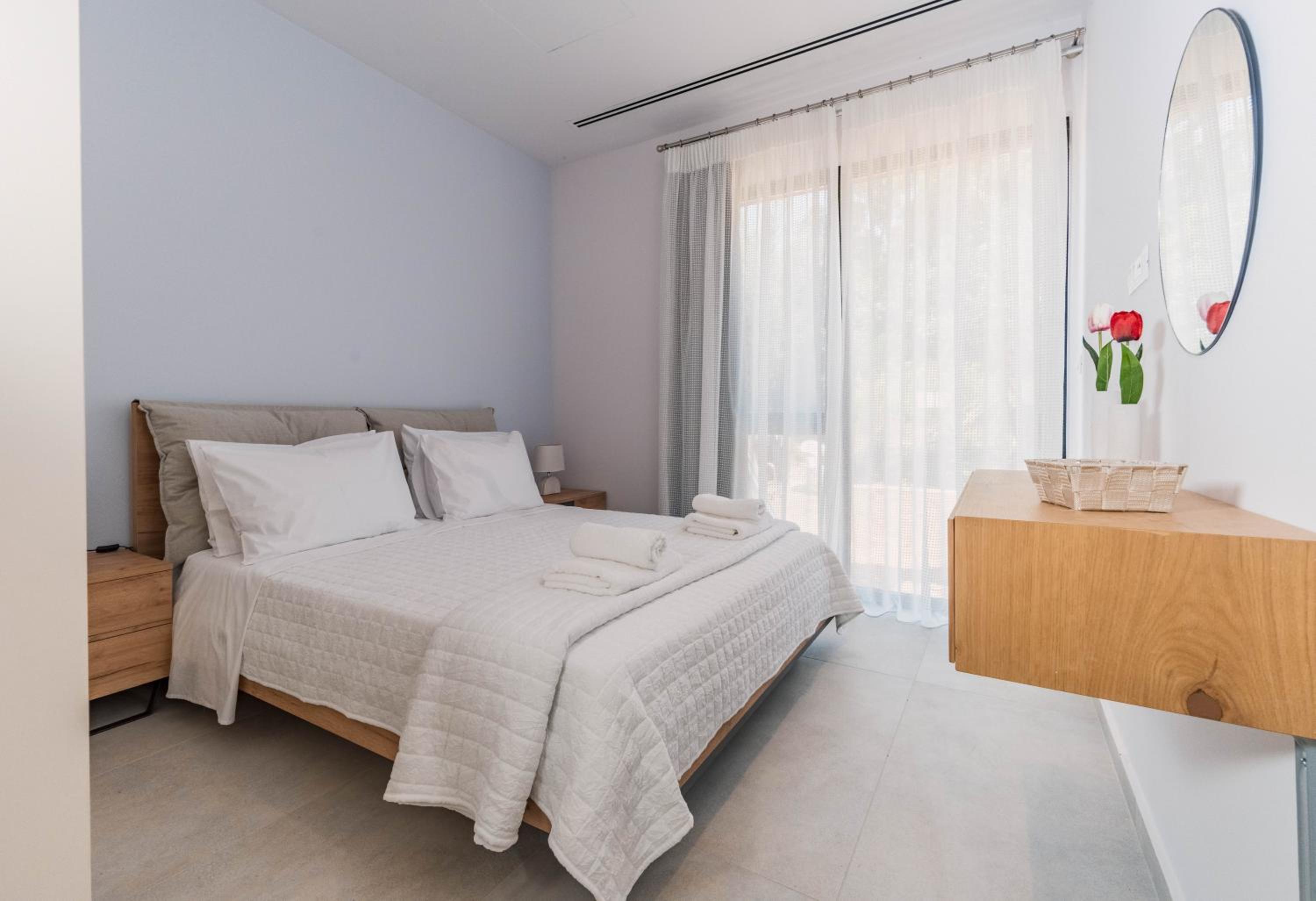 Ydorilion Suites