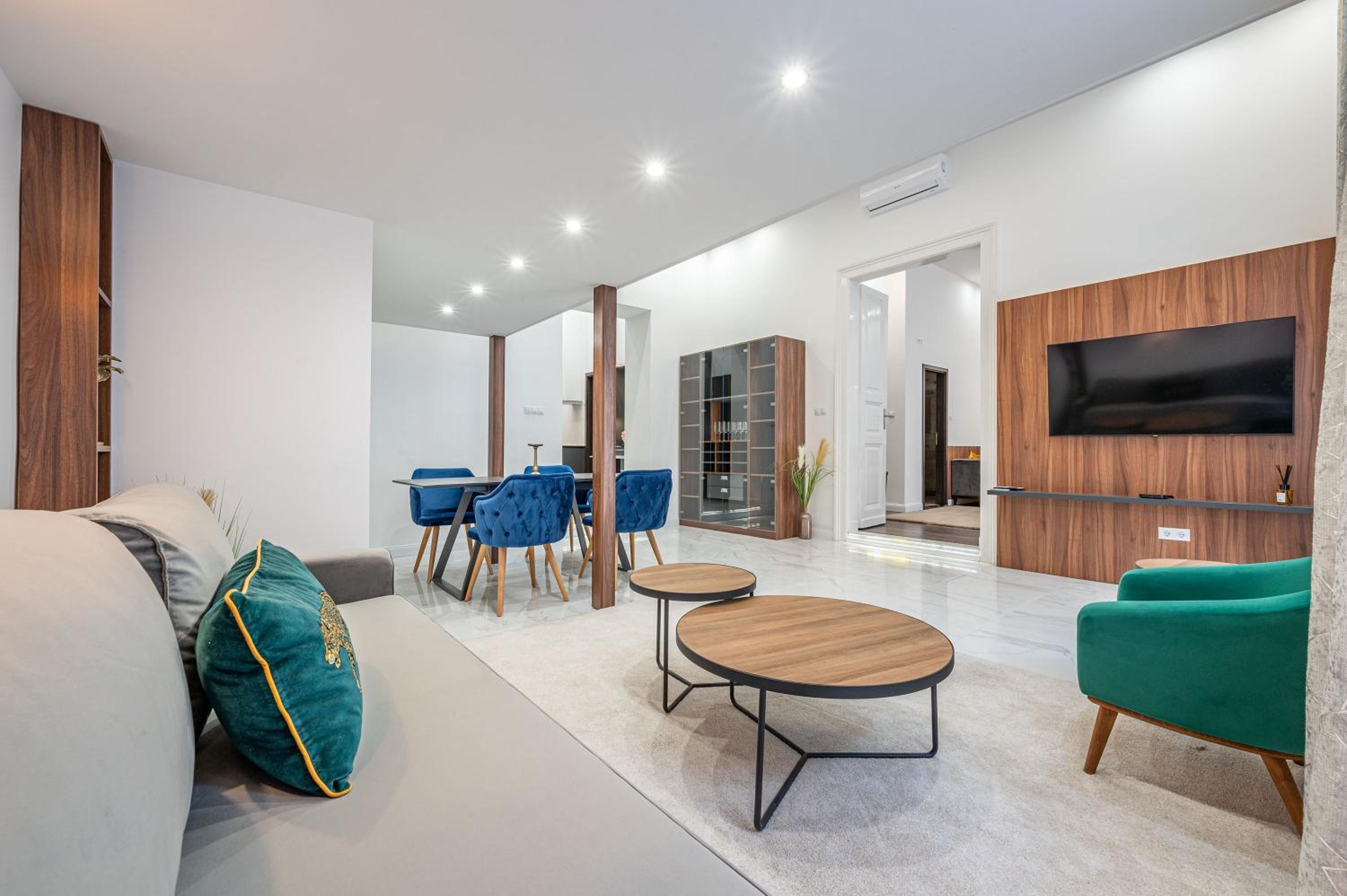 Elizabeth Apartment Deluxe view 4