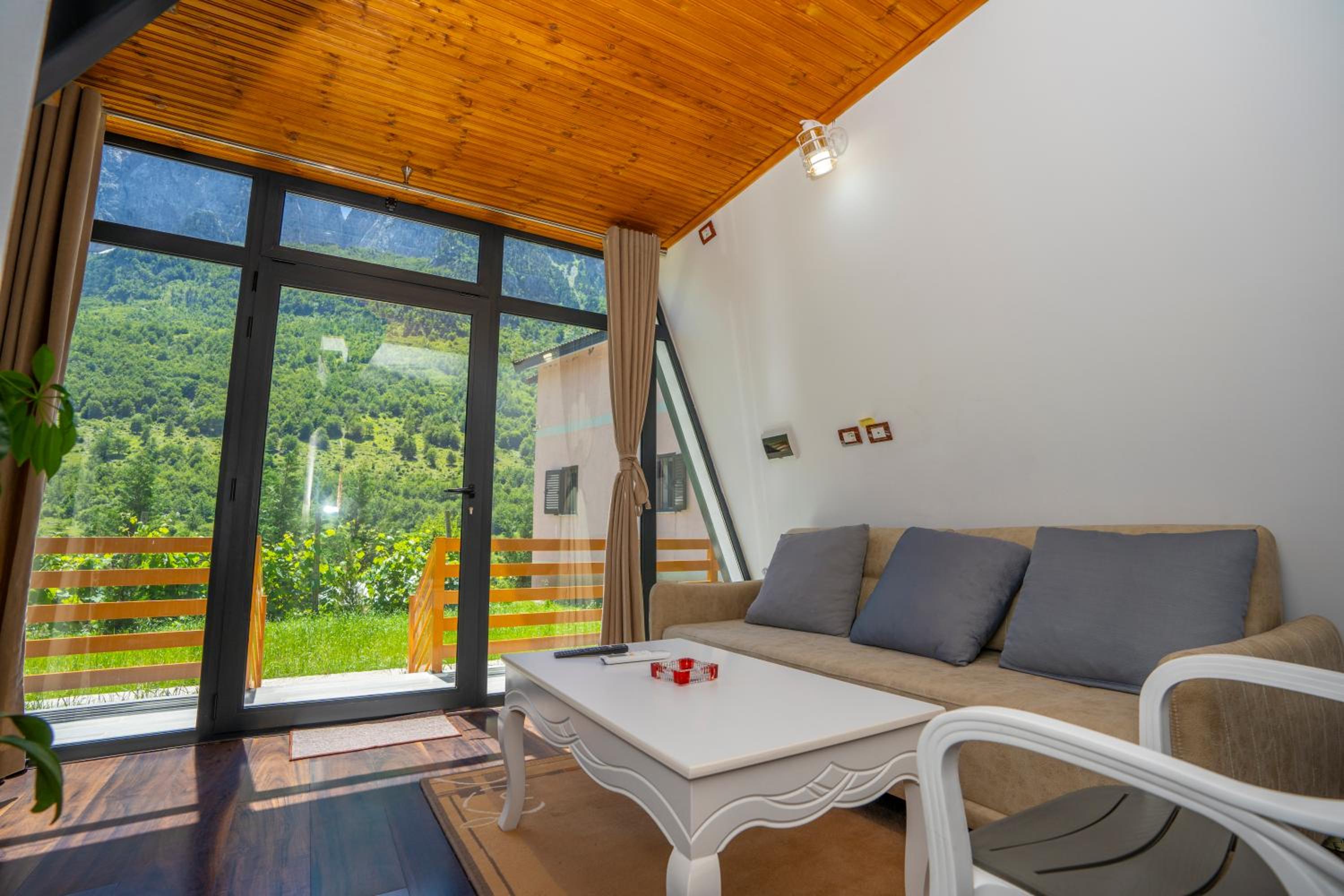 Arditi's Chalets