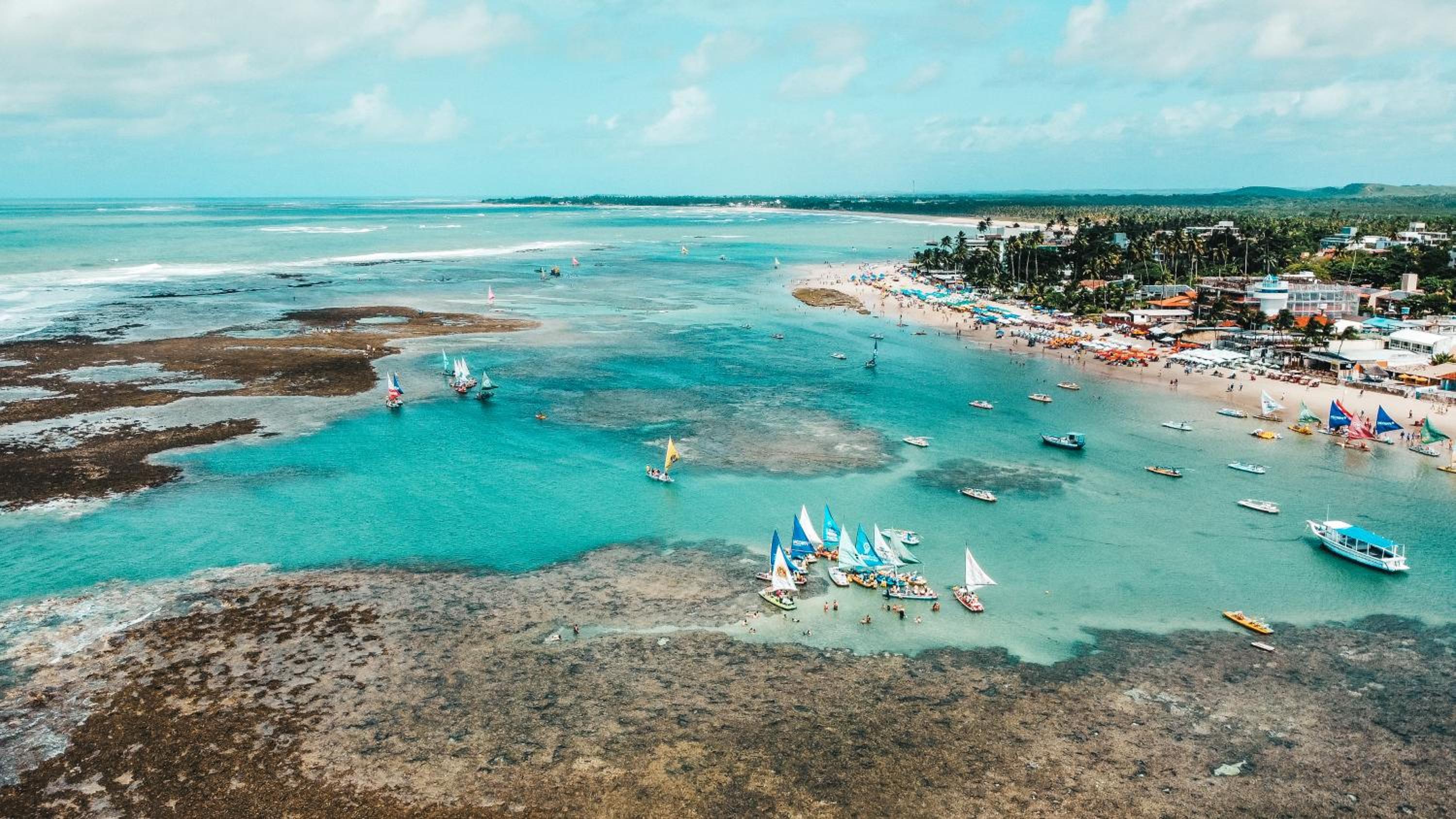 PORTO DE GALINHAS Flats na melhor localização a 50M DO MAR E CENTRINHO - OPÇÕES COM E SEM PISCINA PRIVATIVA