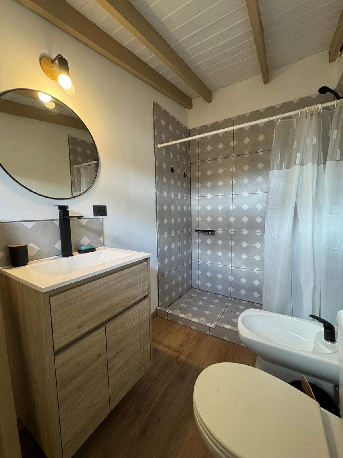 Cabaña El galpon - Villa Meliquina de Espacio Bandurrias -