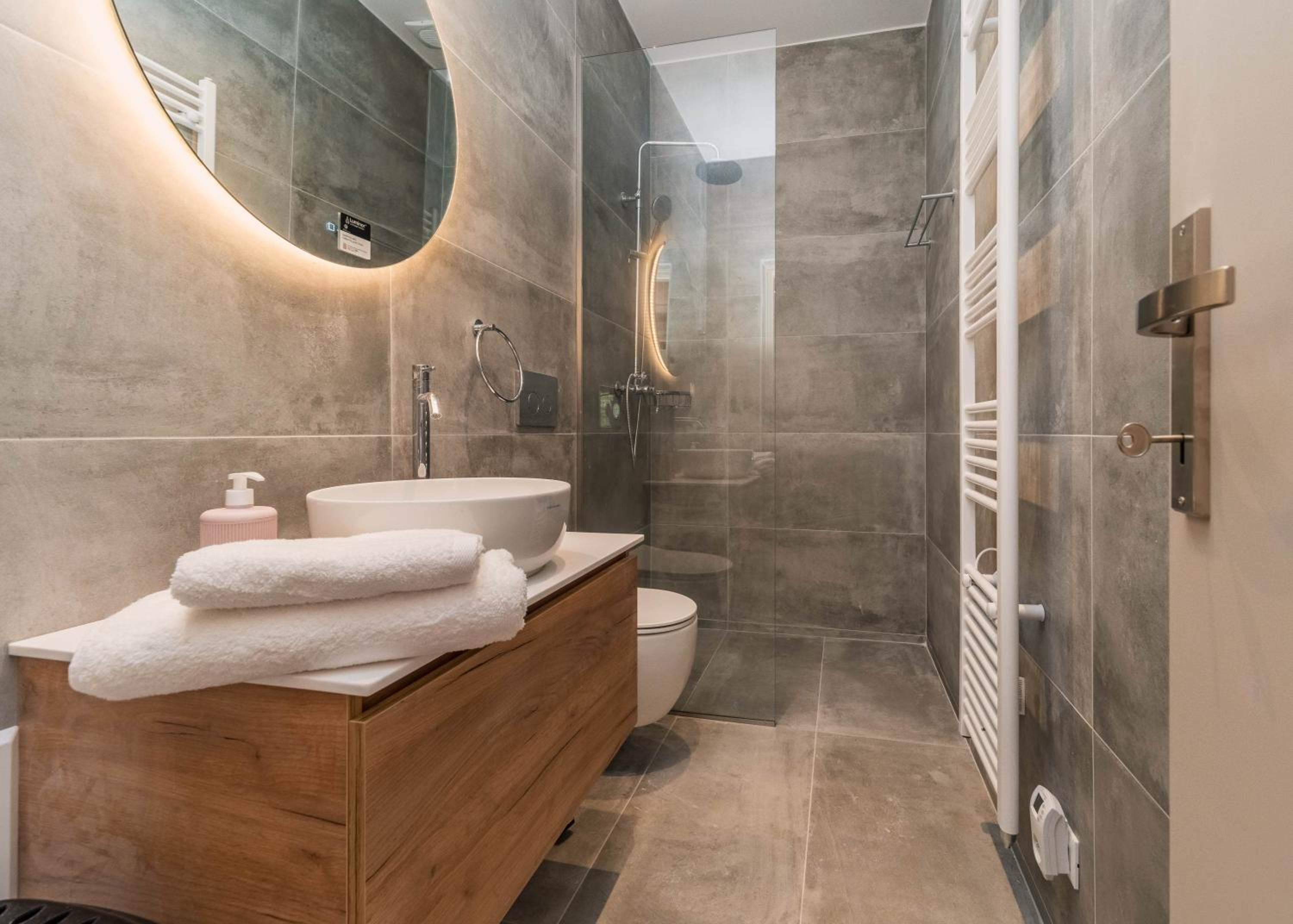 Ydorilion Suites