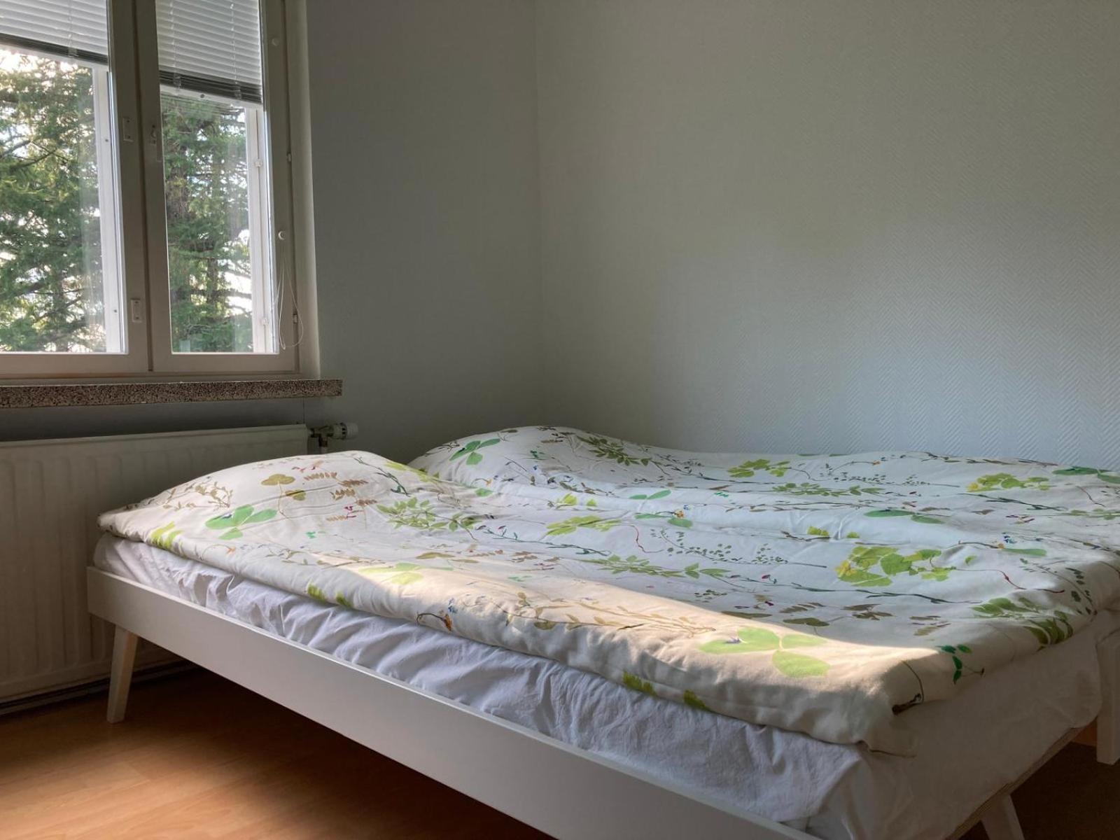 Huippukaksio parvekkeella Linnan lähellä
