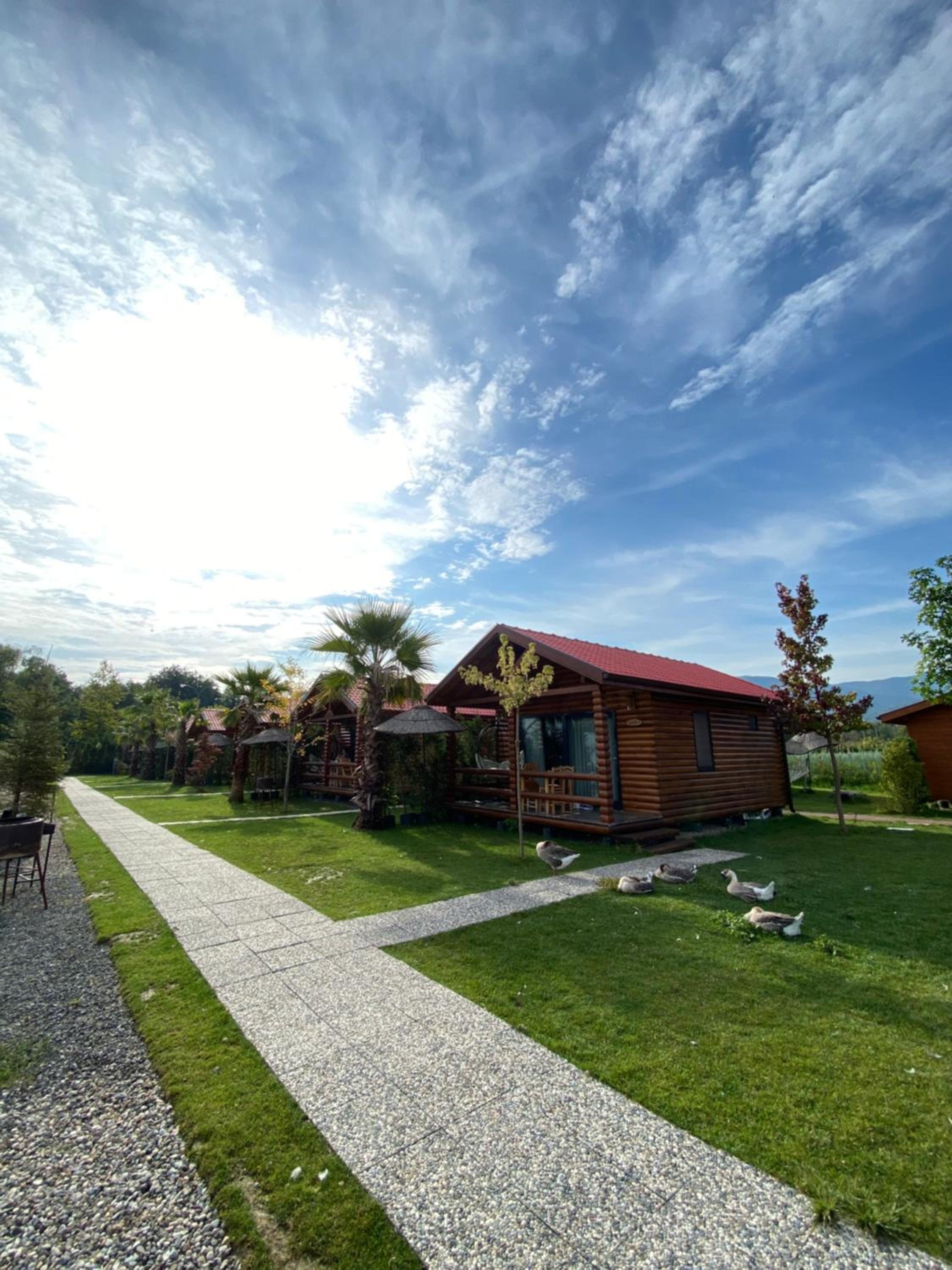 Hotel Sapanca Göldibi Suit Bungalov - Image 1