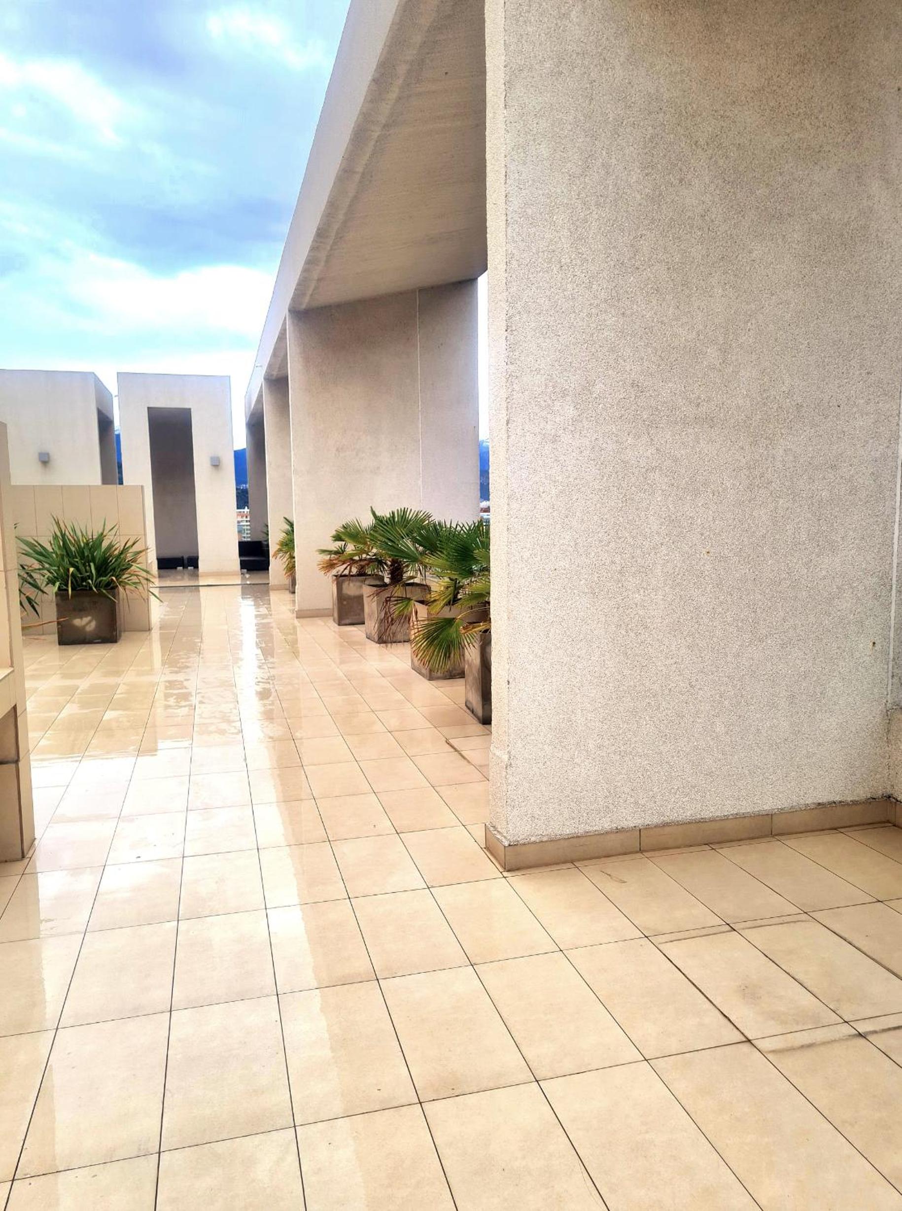 Moderno Departamento I Piscina Temperada I Calefacción I GYM I Lavandería I Piscina en Azotea I Estacionamiento I Las Condes