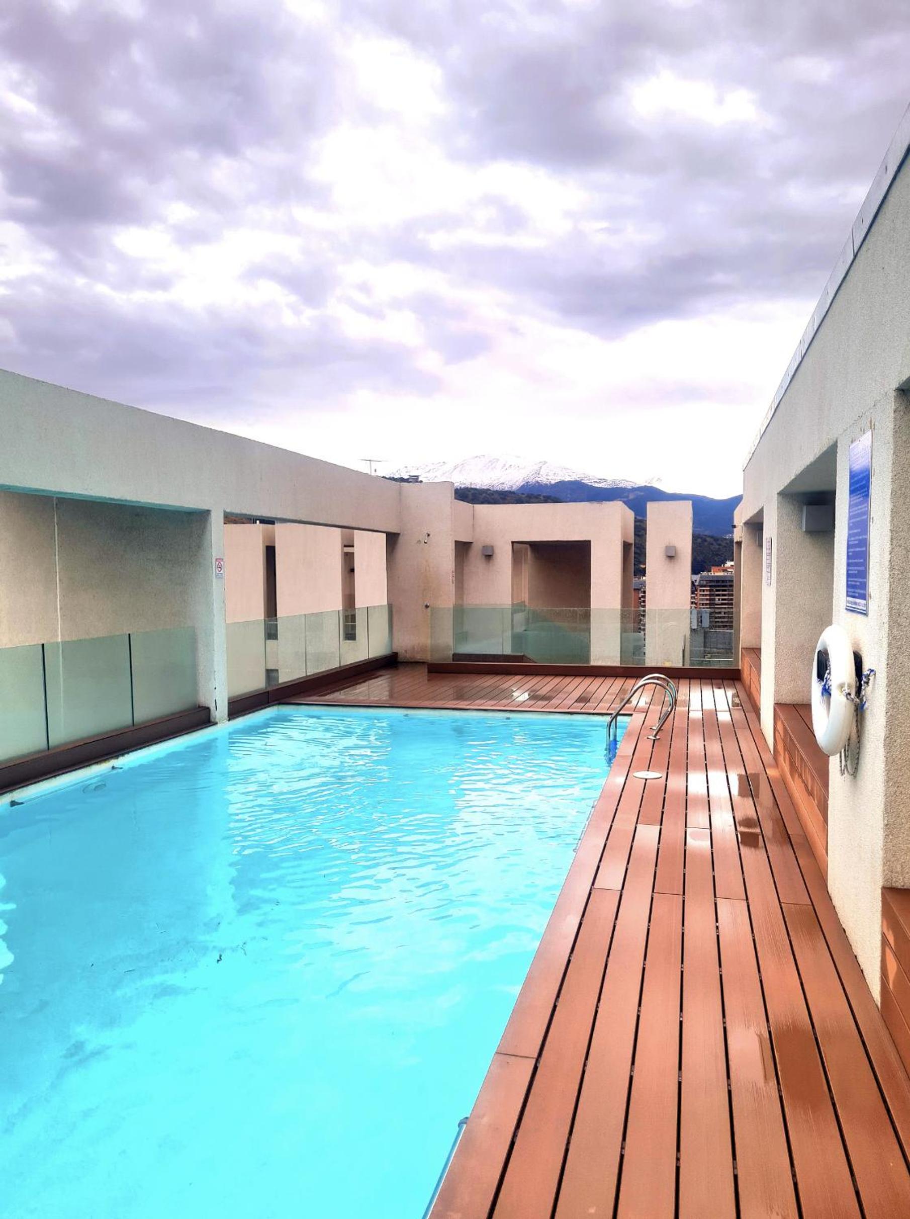 Moderno Departamento I Piscina Temperada I Calefacción I GYM I Lavandería I Piscina en Azotea I Estacionamiento I Las Condes