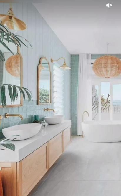 Diamante del Sol- 2 BR- Beach Front- Jaco
