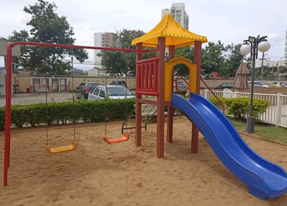 Ap Vista Mar a poucos passos da praia de Itapoã