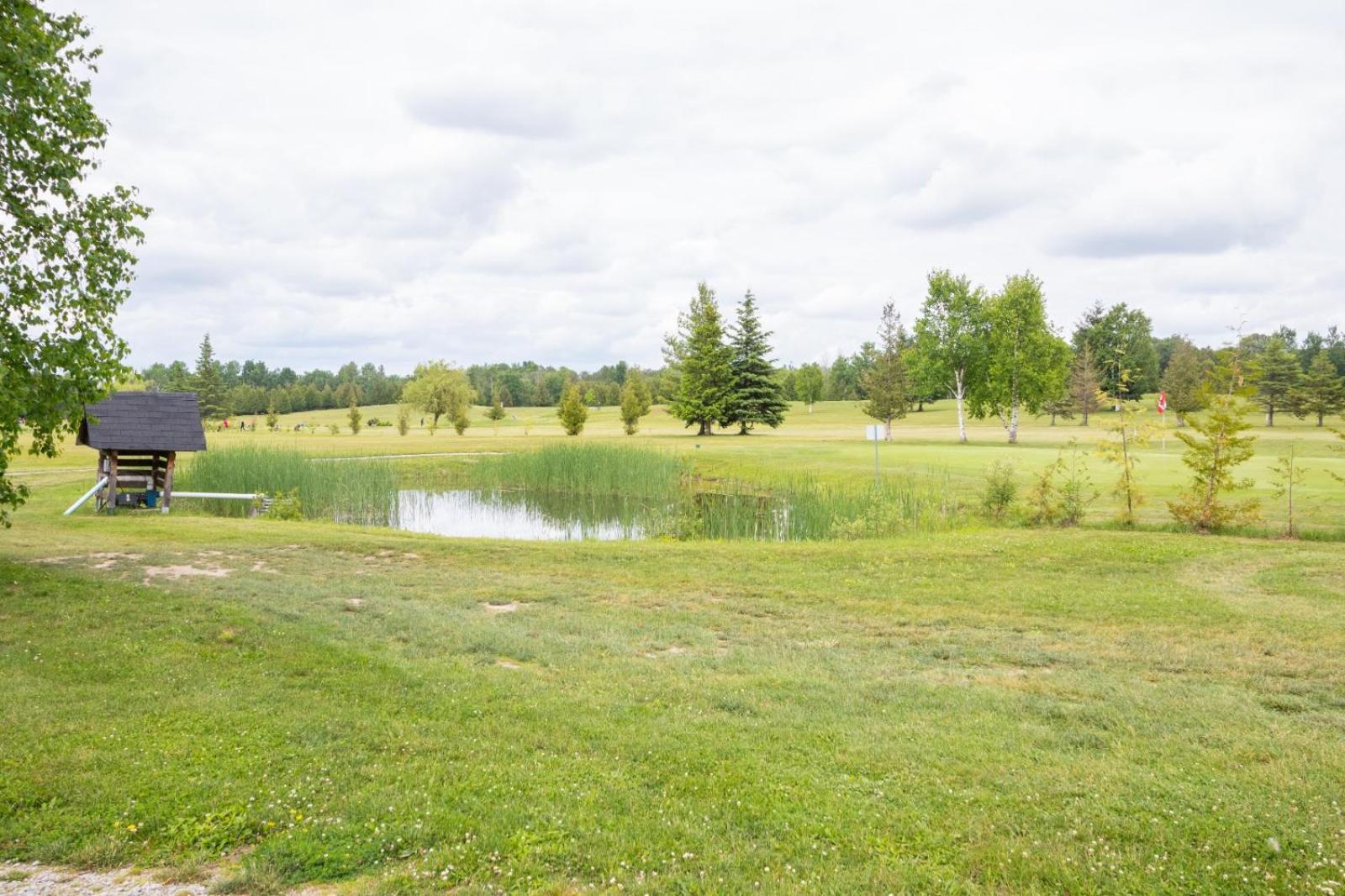 Deer Run Cottage- Golf Course cottage