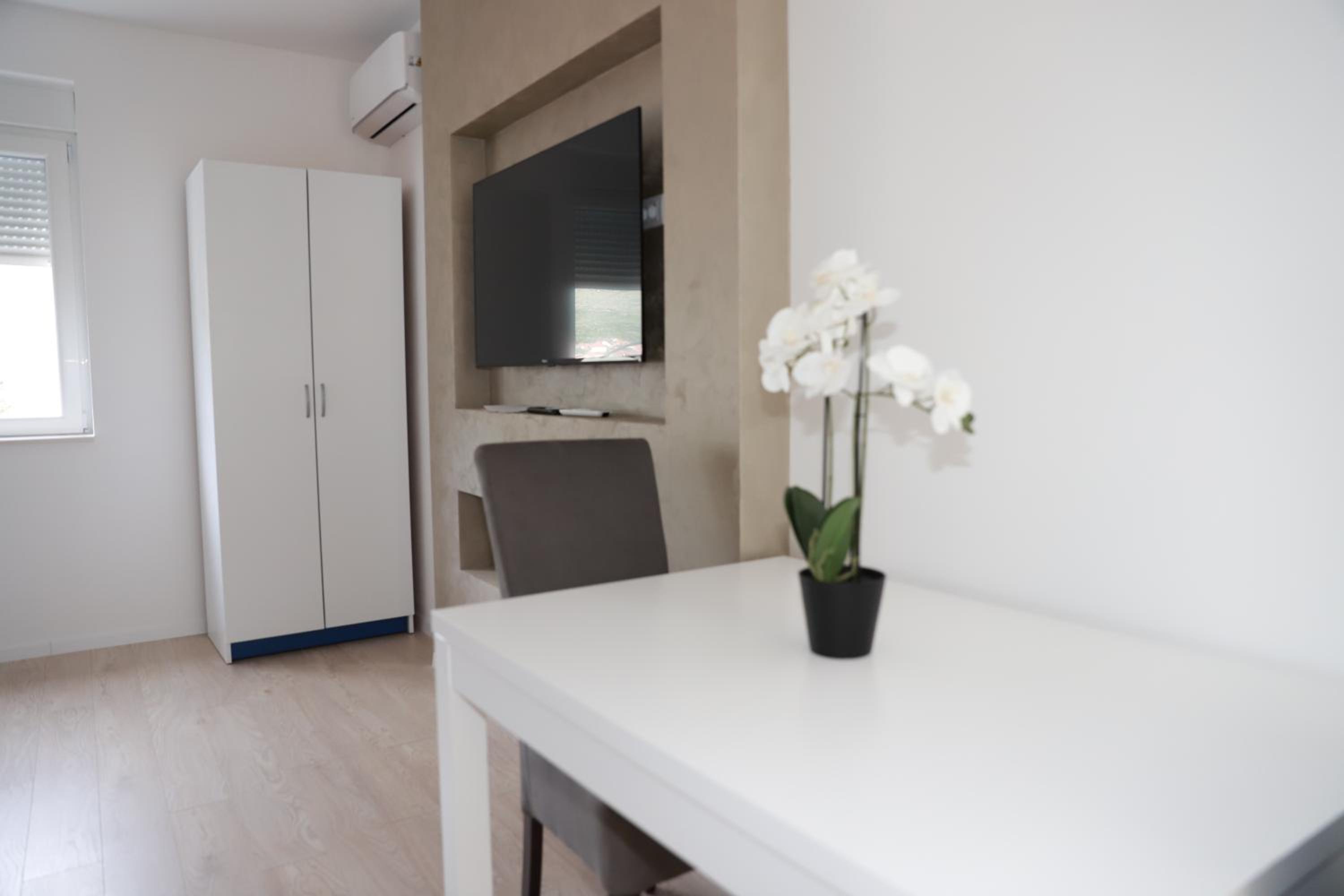 Apartmani Lara