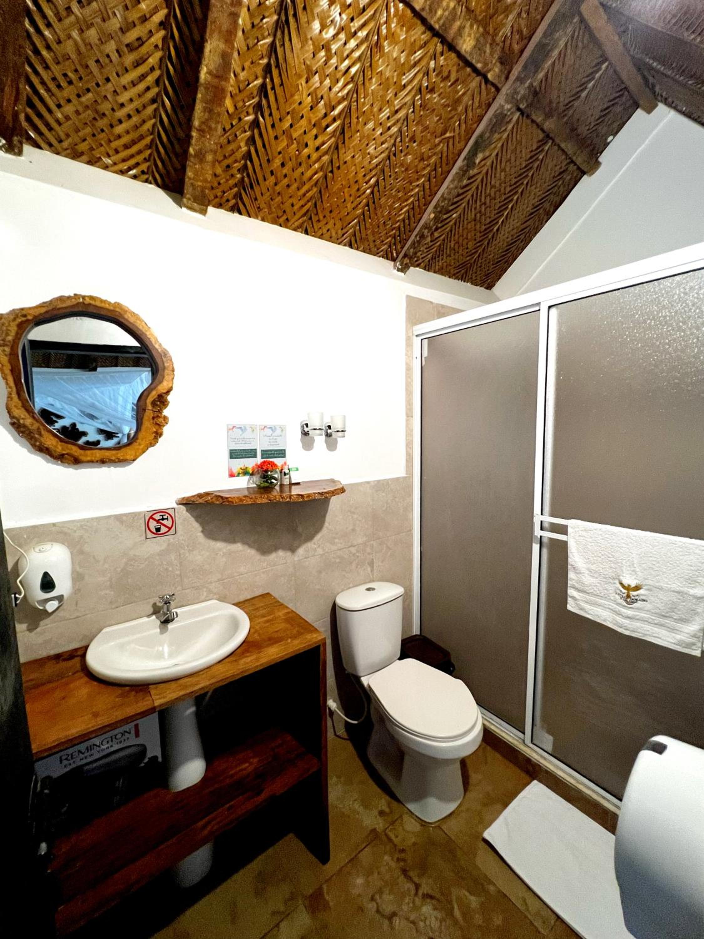 Quetzal Dorado Eco-Lodge by Mareygua