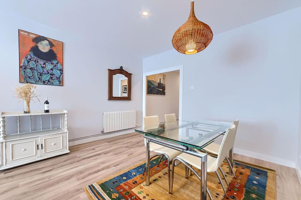 42nd Station by Next Stop Bilbao