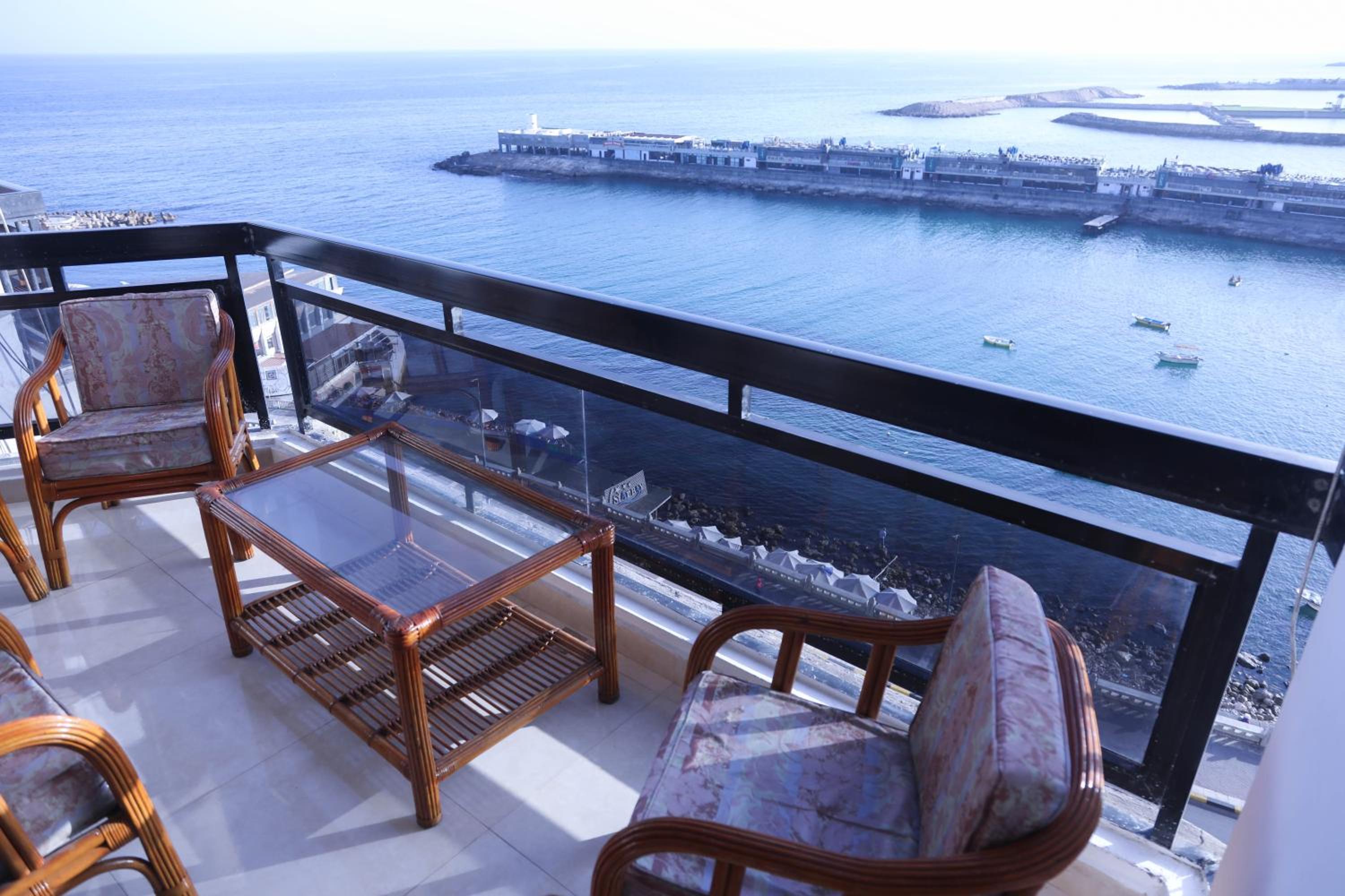 Gleem Bay ultra lux Apartment