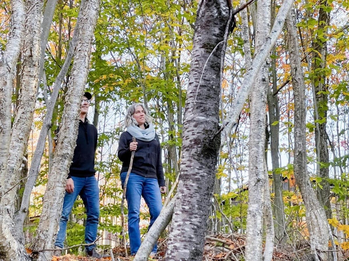Le Bois Debout - Lake & Trails