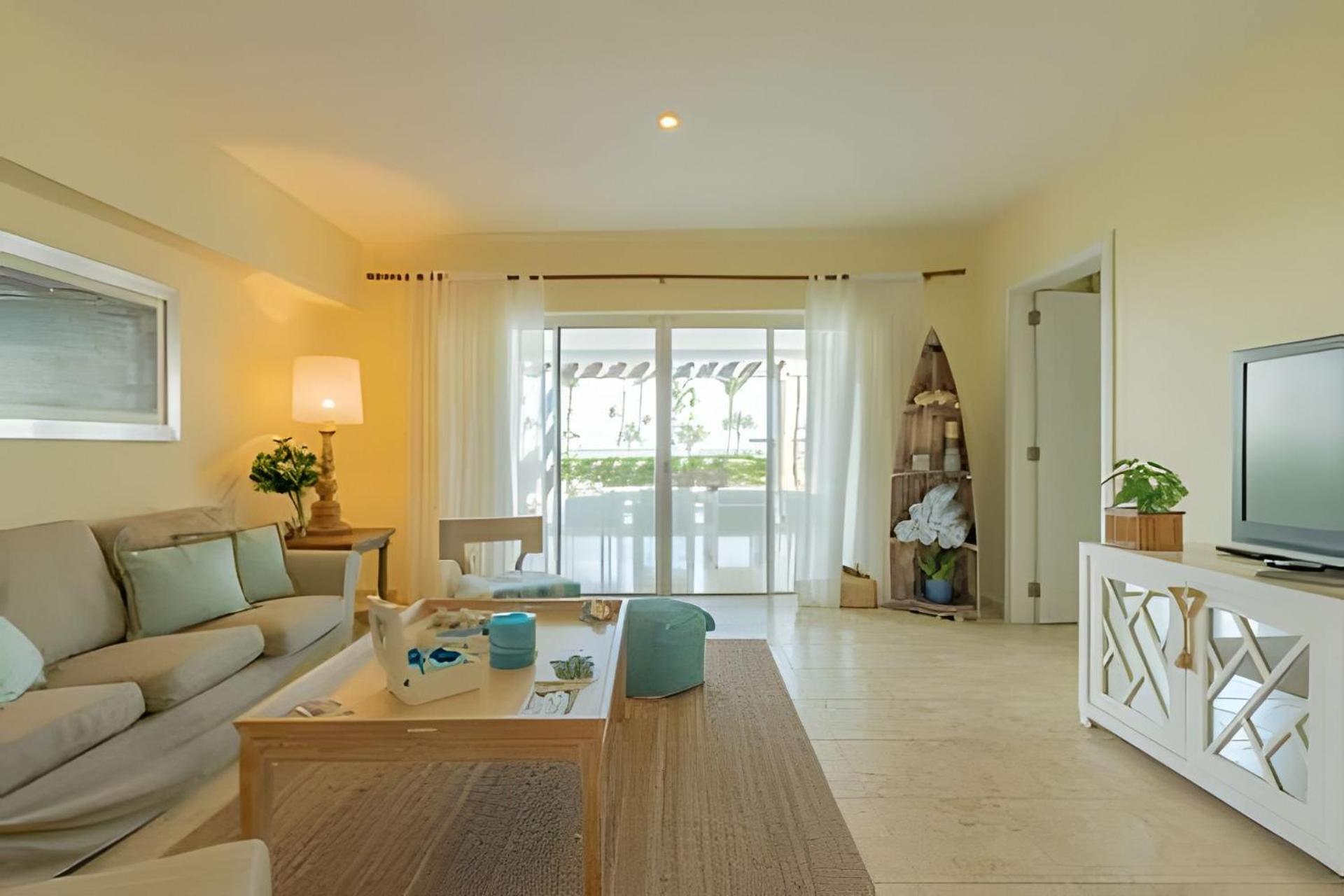 Punta Palmera Beach Front 3b apartment Cap Cana view 3