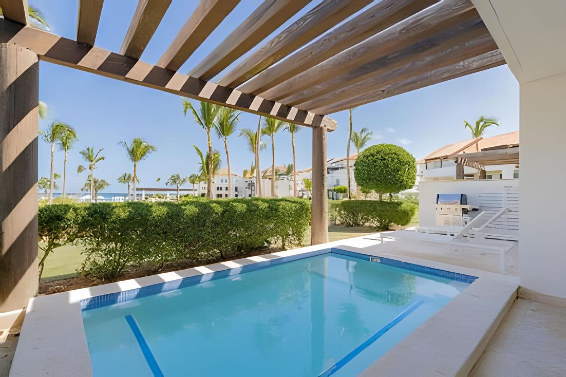 Punta Palmera Beach Front 3b apartment Cap Cana view 5