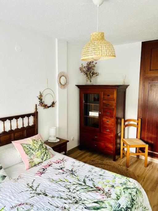 Acogedora casa recién reformada con jardín y wifi