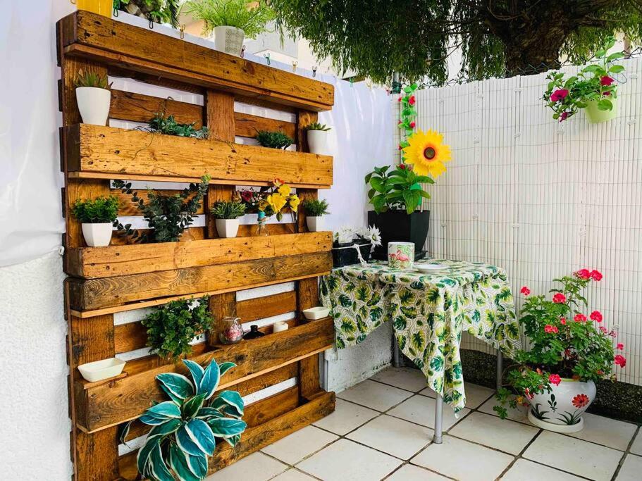 Acogedora casa recién reformada con jardín y wifi