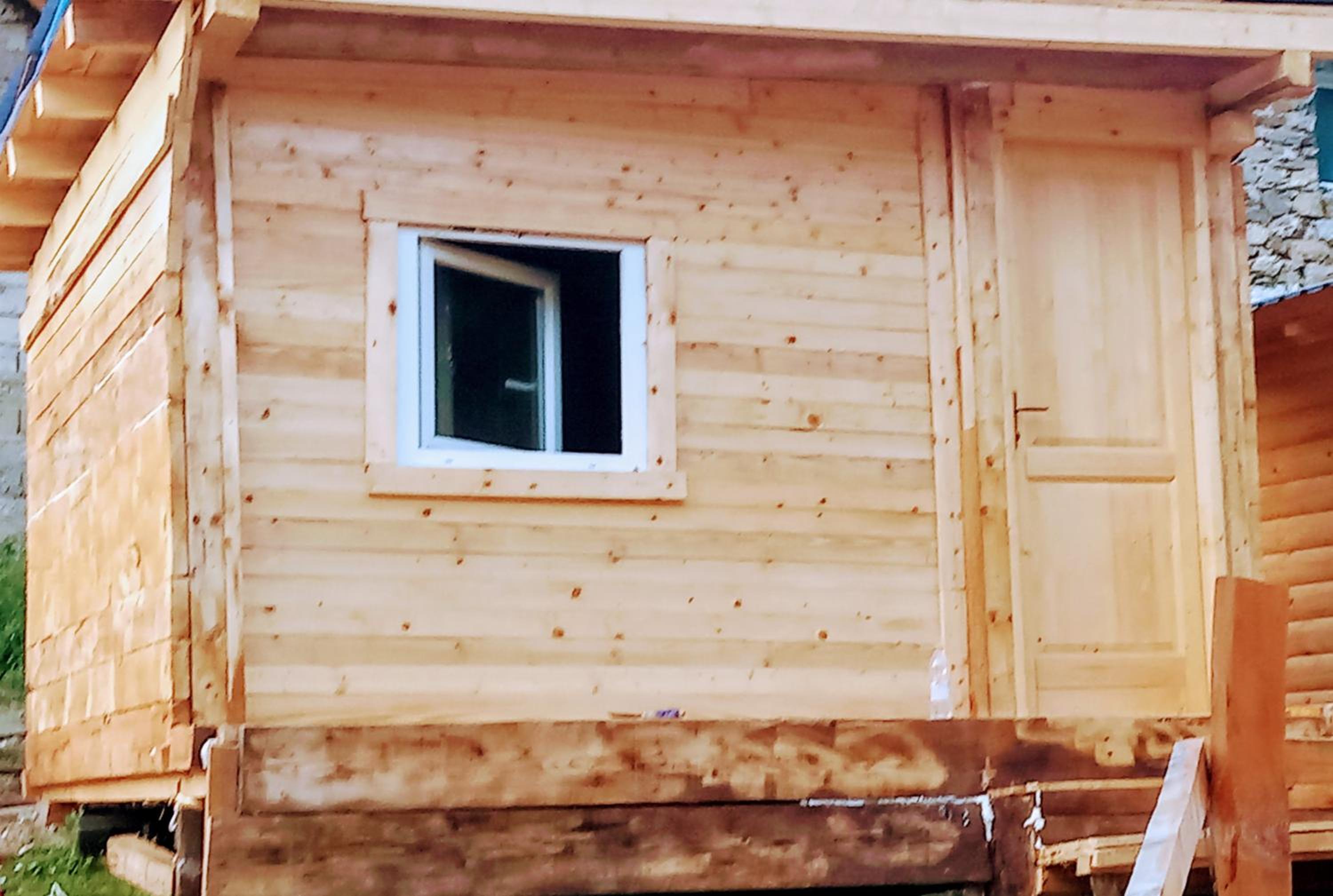Dedushi Guesthouse &Wood cabins-Camping place view 2