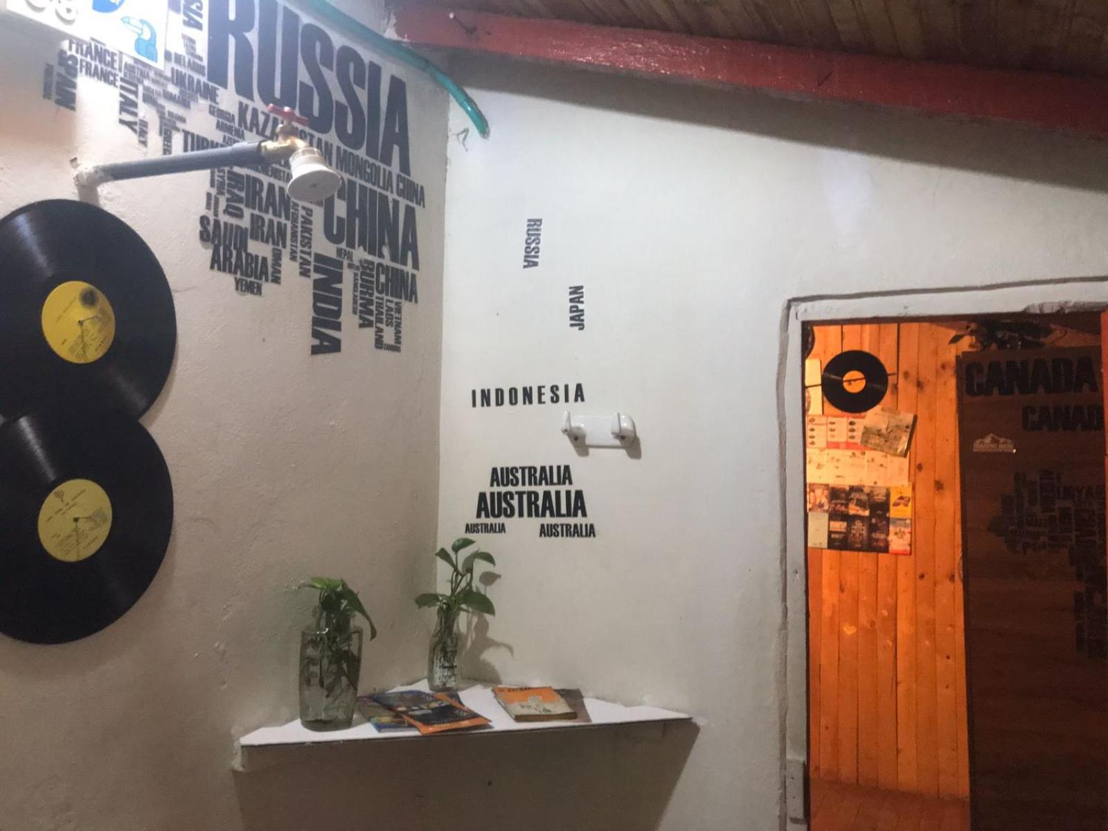 Montañita Eco Hostel Tours & Desayuno BBQ Medellin