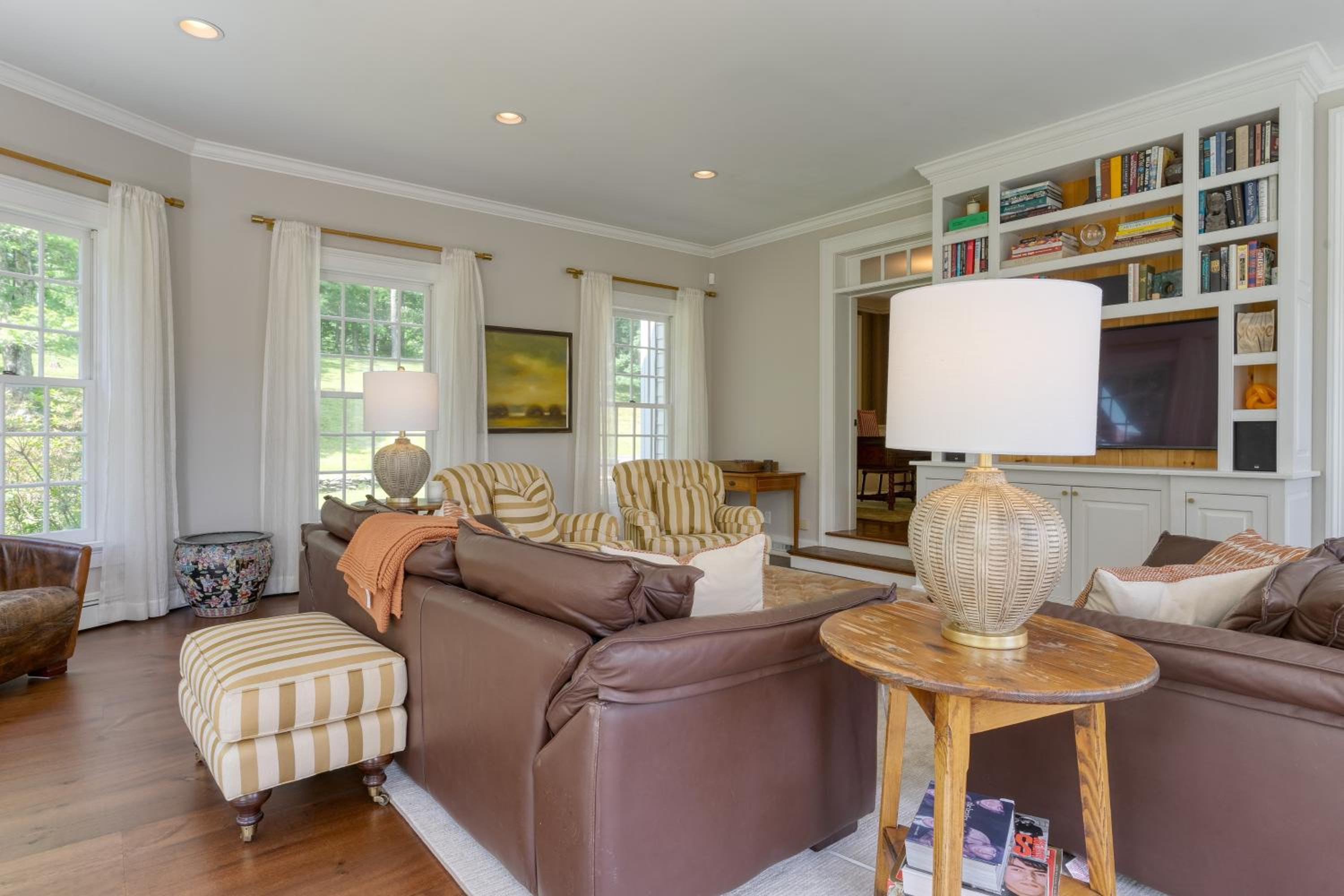 Secluded Estate • Optional Guest House Pond Playroom Gym Theater Sunny Pond by AvantStay