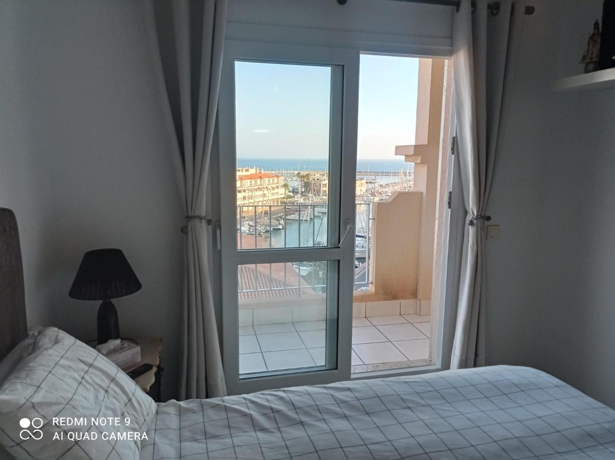 Apartamento de Calidad en Almerimar con Excelente Vista al Mar y buena Ubicacion