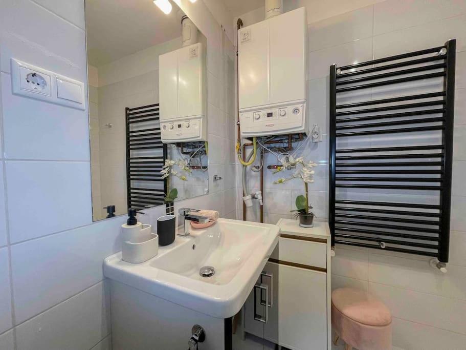 Gellért Spacious Residence view 3