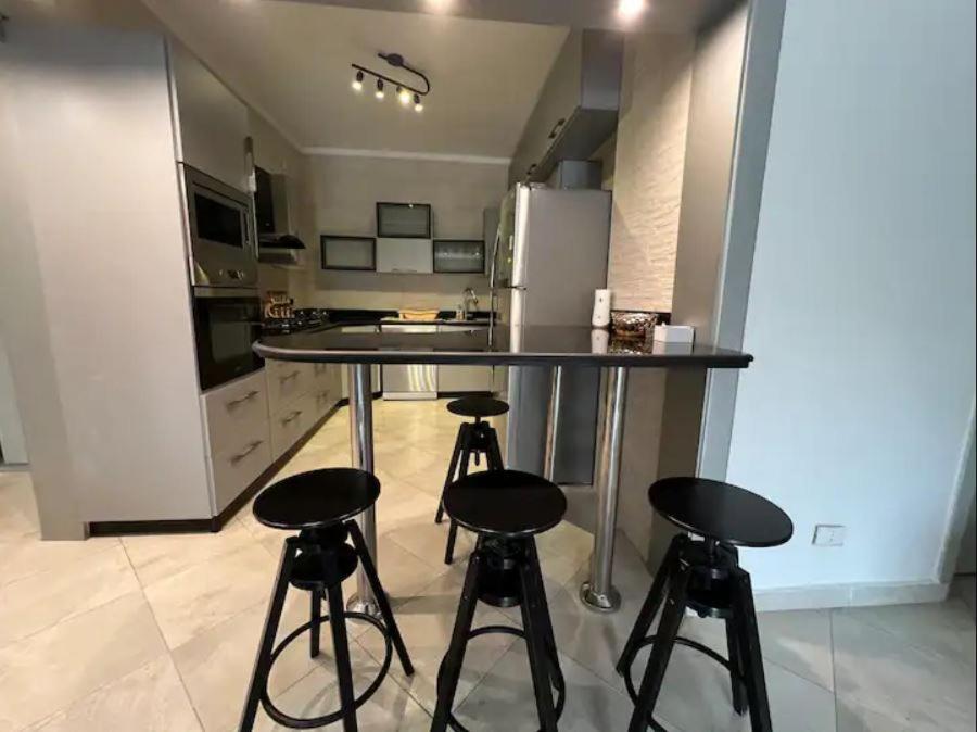 2BR Apartment with Private Garden in Downtown Rehab Near Malls