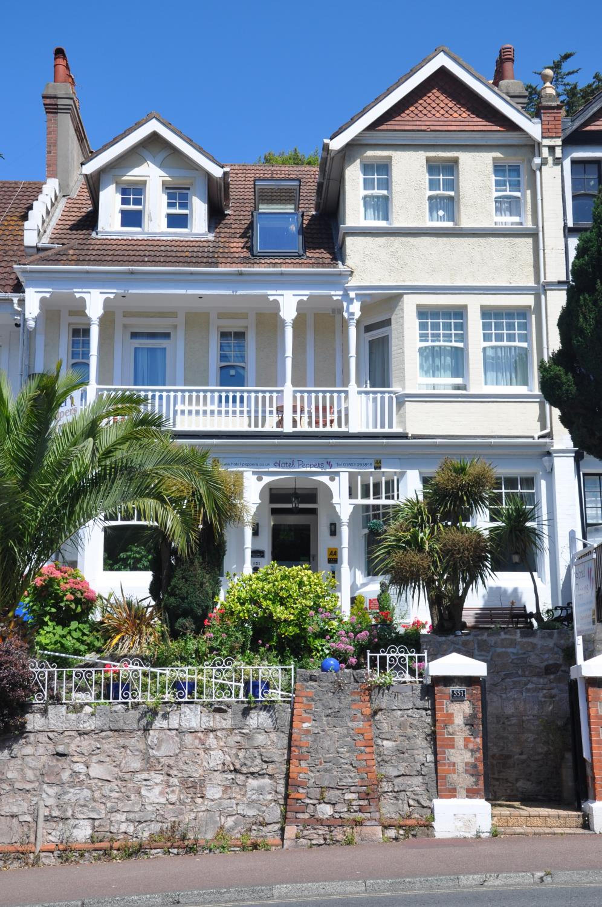 Hotel Peppers - Image 1