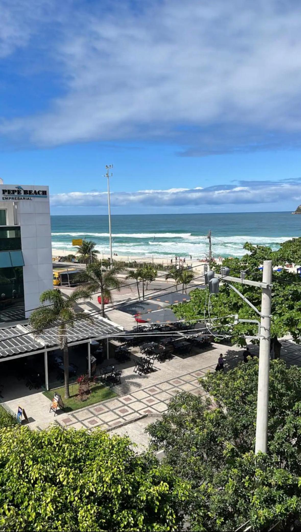 Flat com vista para a praia do Pepê