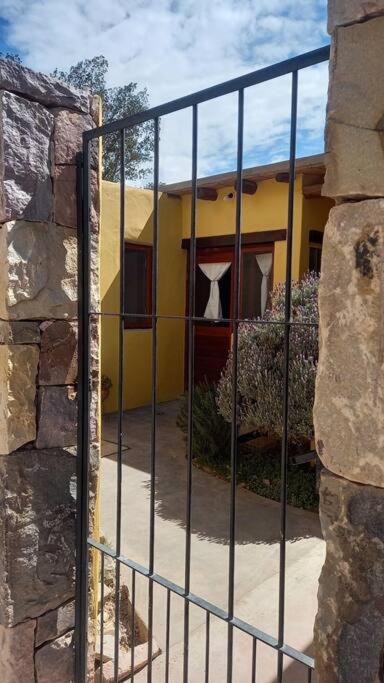 Habitación en Tilcara con entrada independiente, baño privado y desayunador