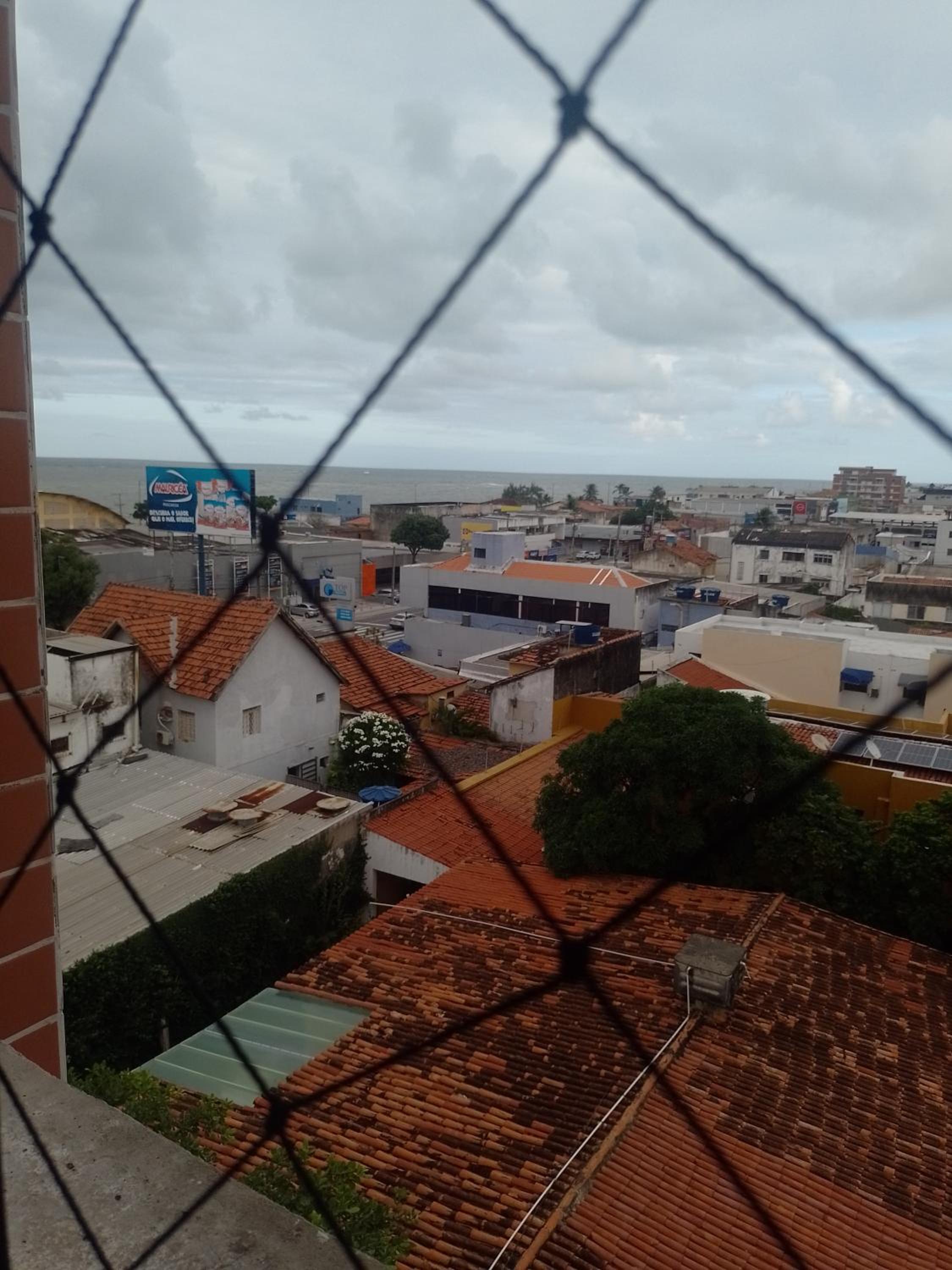 Quarto cama Casal, Vista para o mar, próximo a FMO, Centro Histórico, shopping Patteo - AR CONDICIONADO