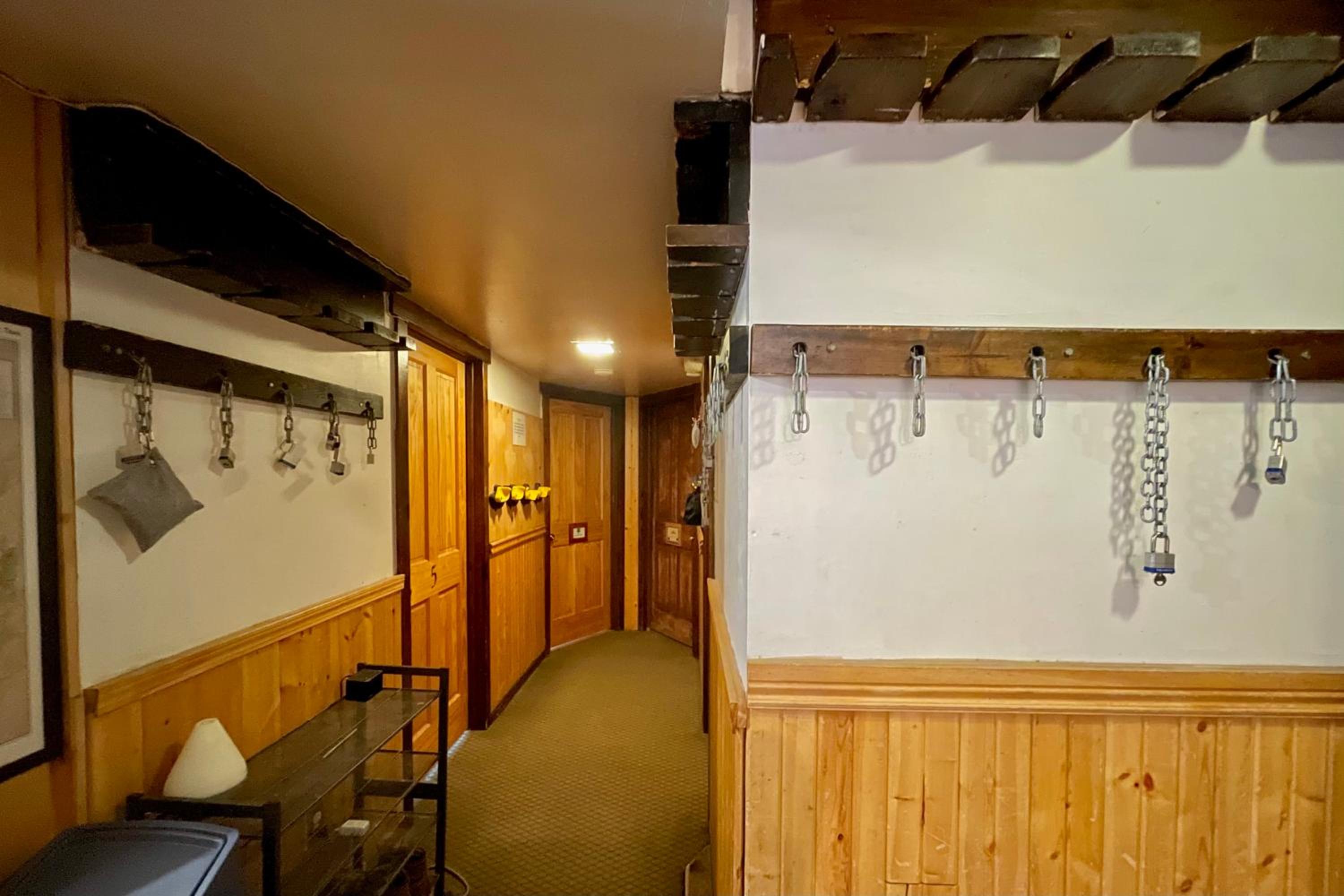 Fireside Inn & Hostel