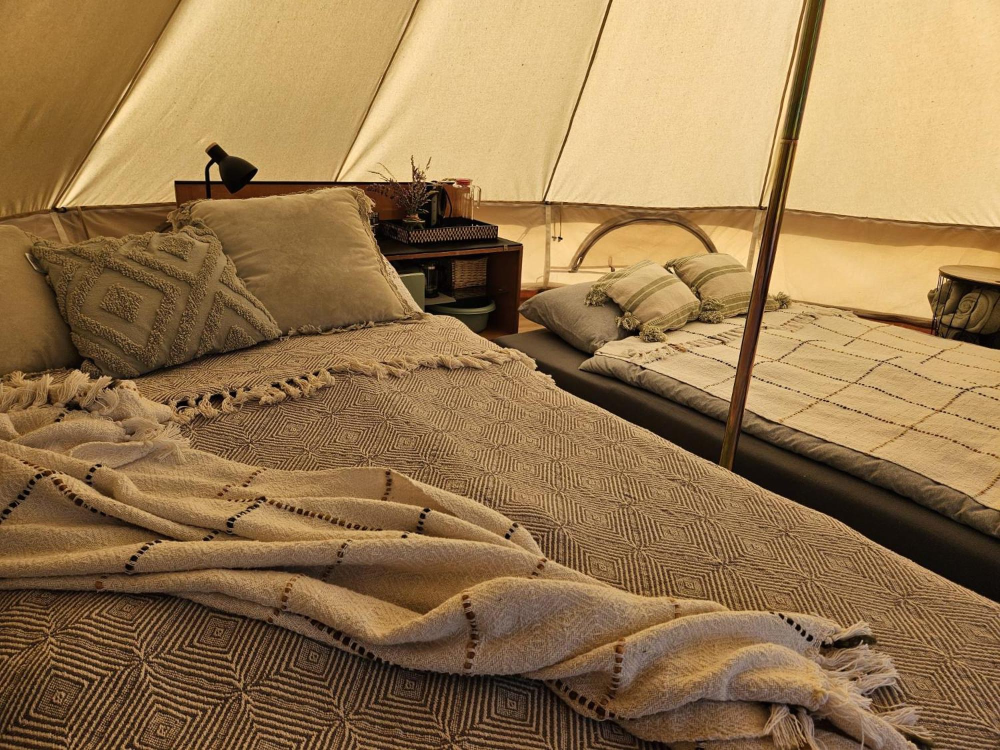Glamping & Farm Zlaté Podlesí - Stan na louce