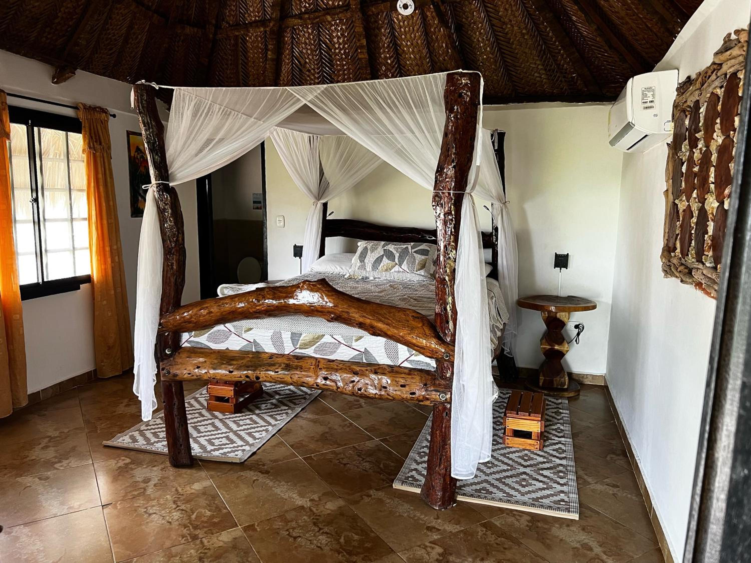 Quetzal Dorado Eco-Lodge by Mareygua
