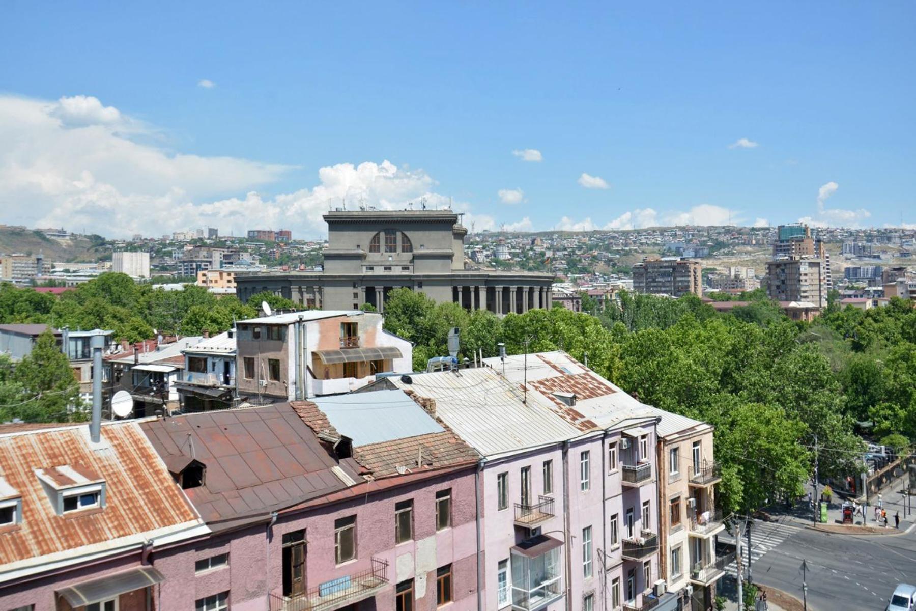 Opera & Cascade infinity view luxury apartament with open balcony