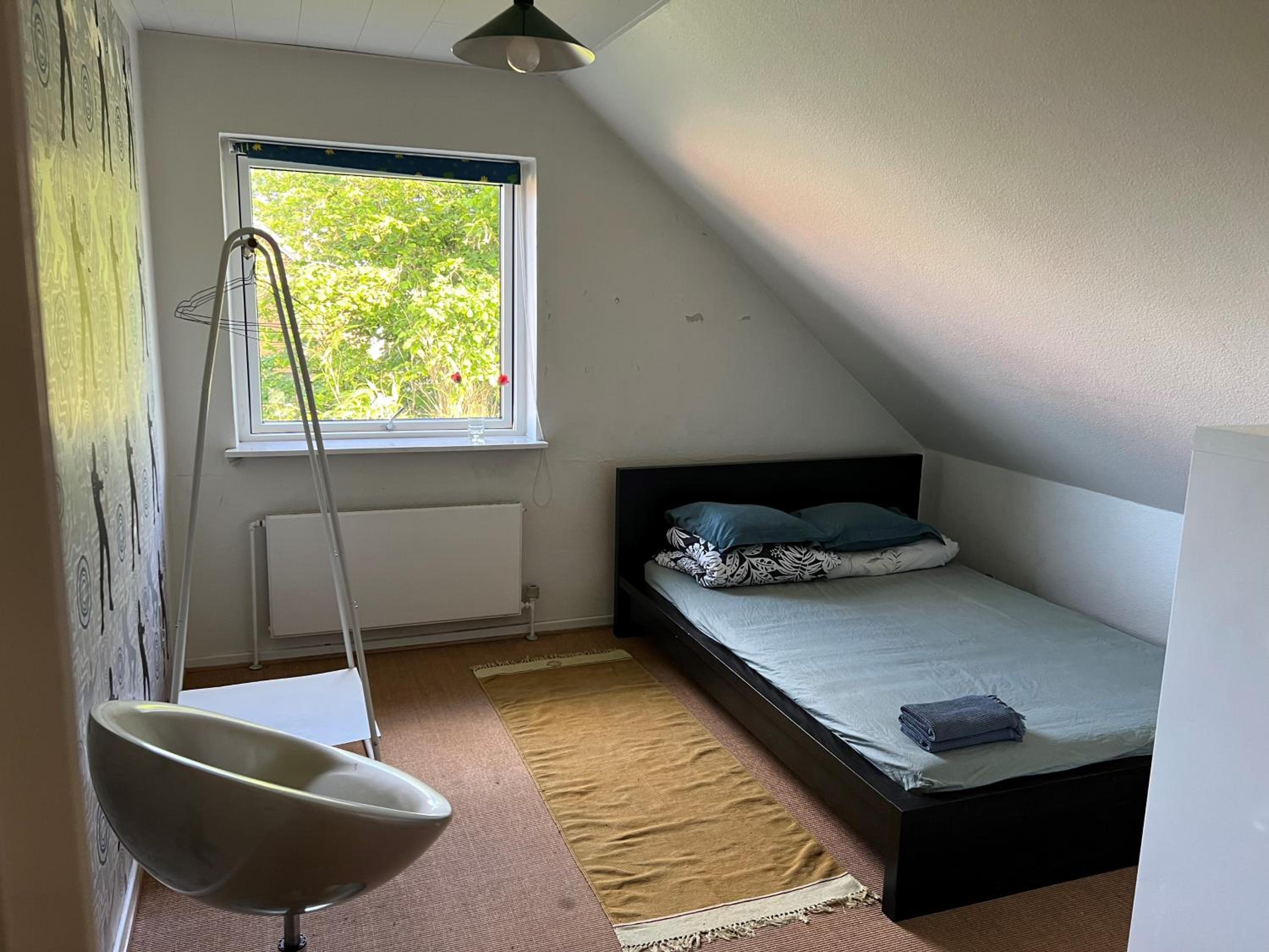Quiet villa apartment close to everything