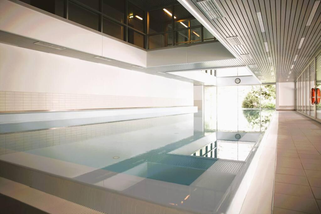 Sunny & Cozy Studio with shared swimming pool view 2