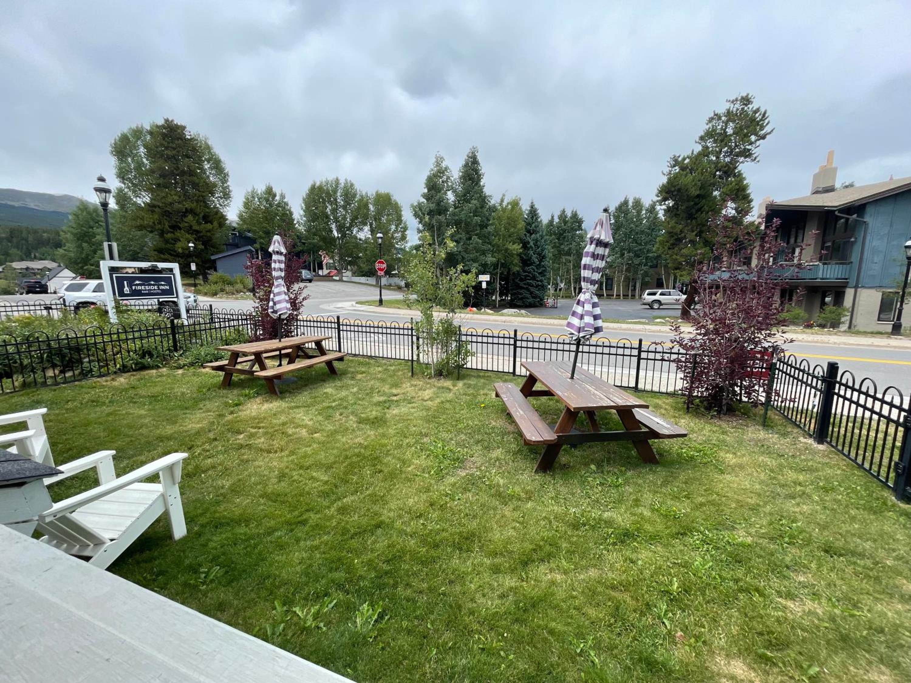 Fireside Inn & Hostel