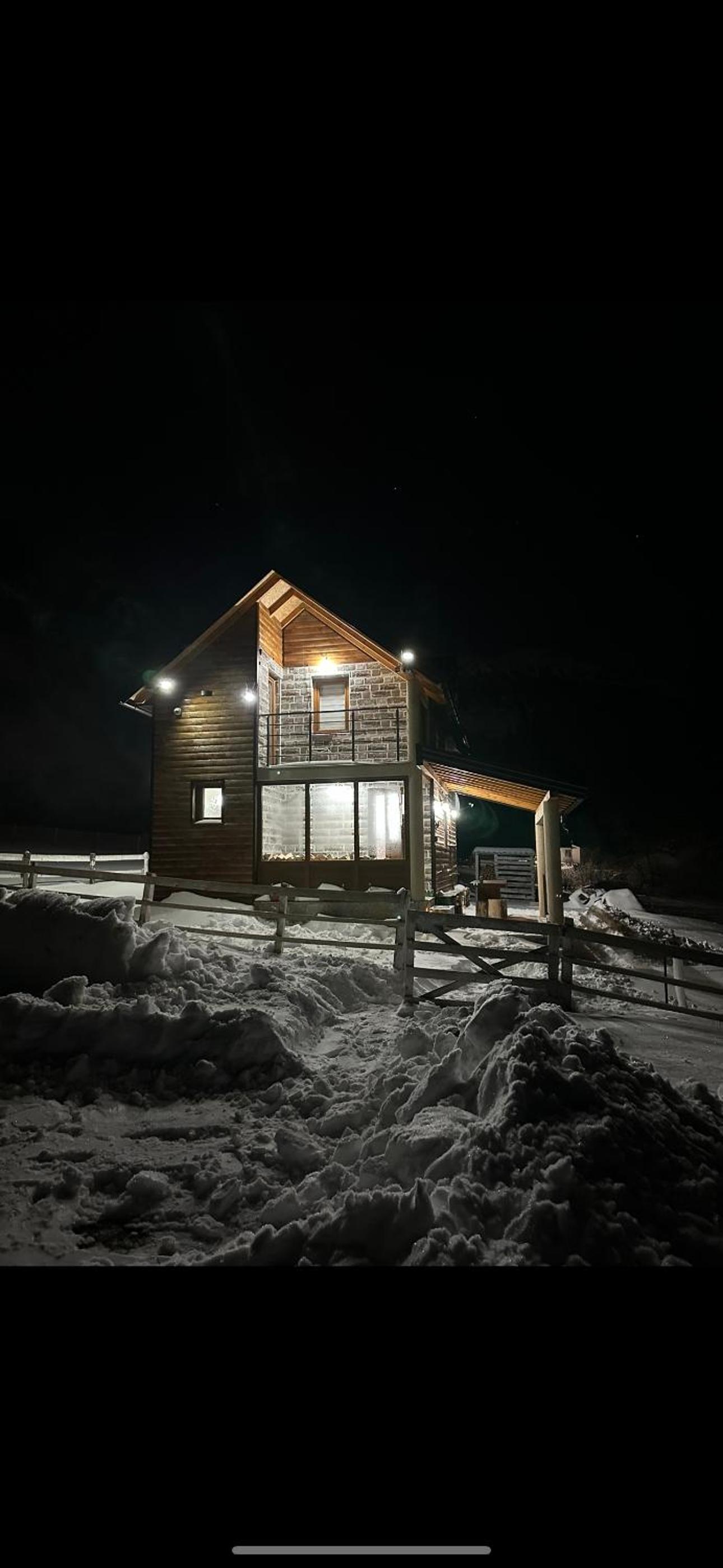 Cottage Wrong turn view 5