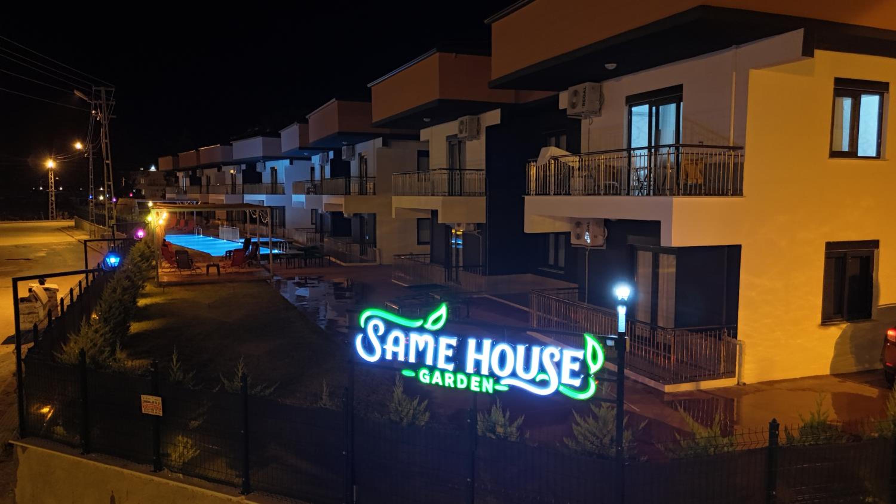 Same House Garden